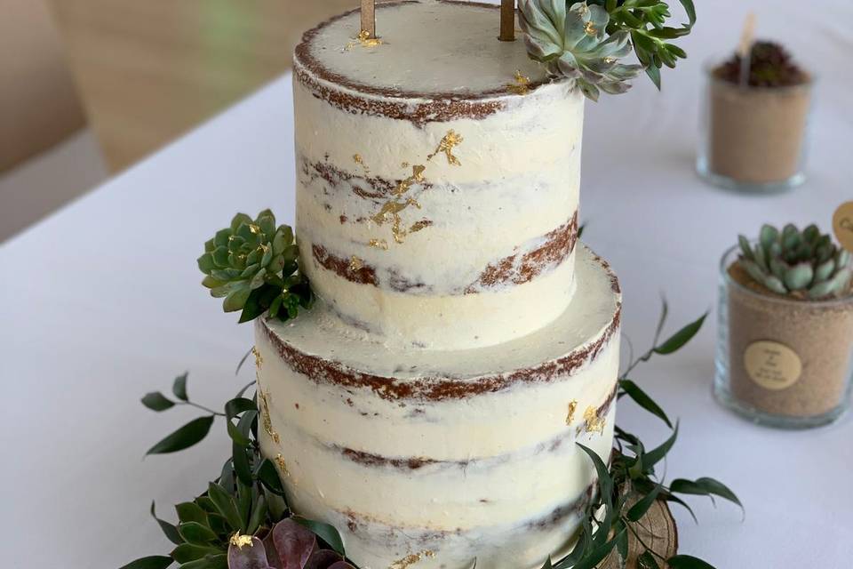 Naked cake