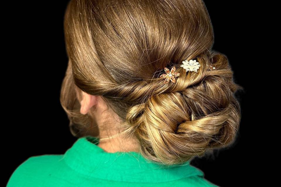 Chignon crée par Colline .