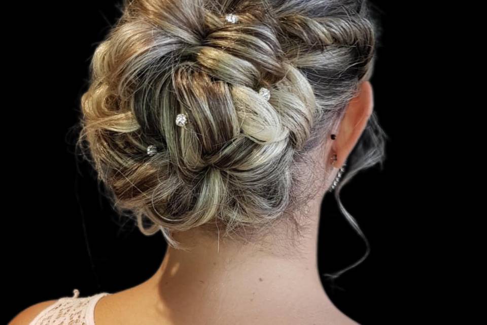 Chignon crée par Colline .