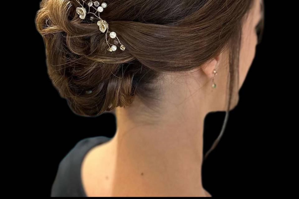 Chignon crée par Colline .