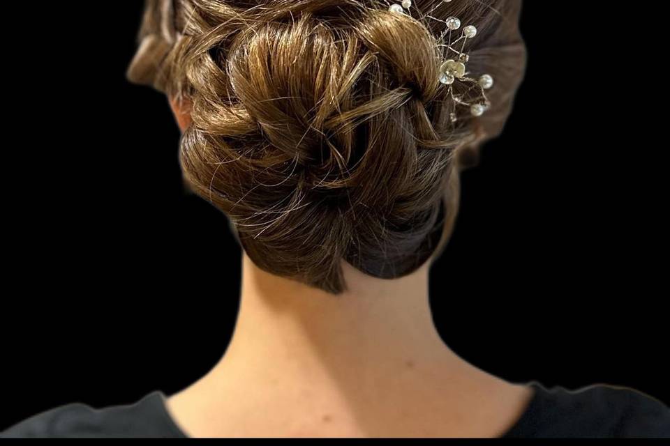 Chignon crée par Colline .