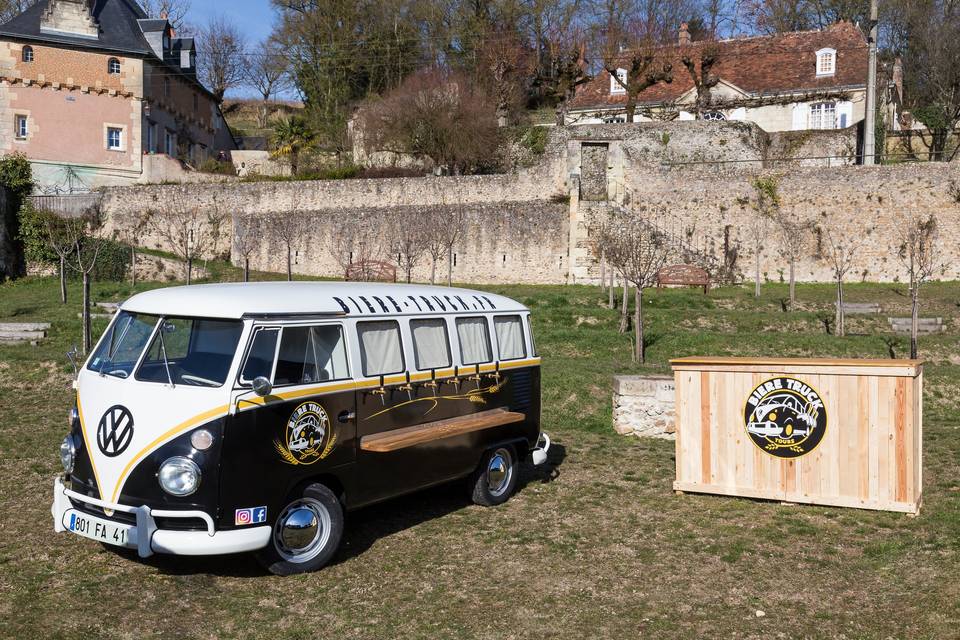 Combi et comptoir en bois