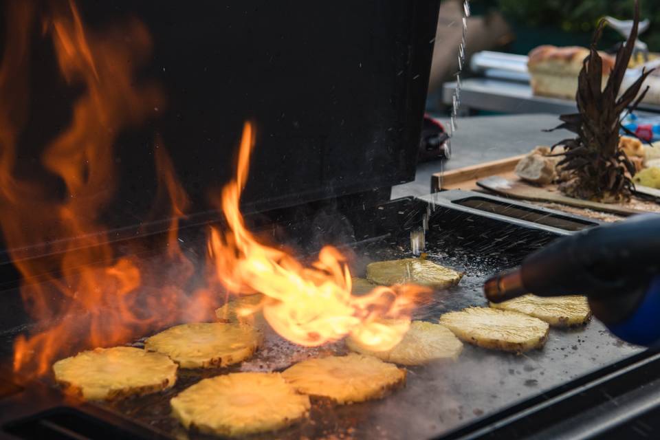 Ananas rôti et flambé