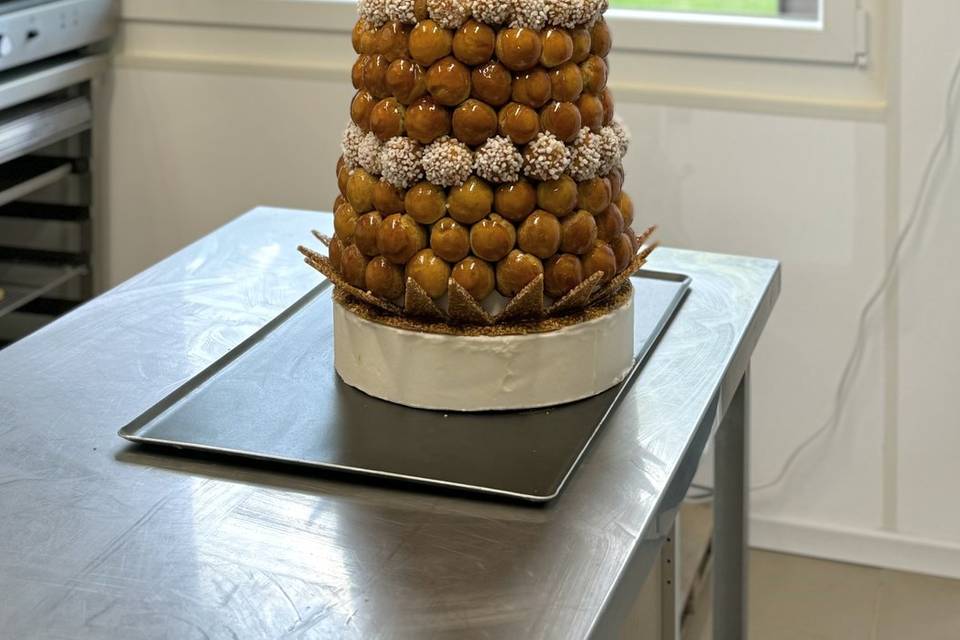 Croquembouche