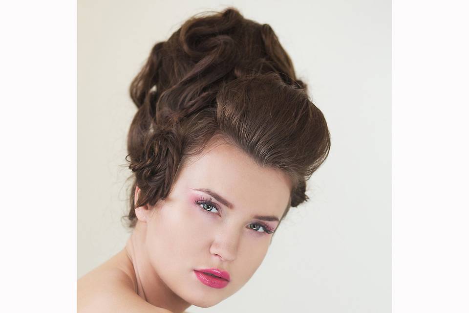 Chignon couture + make up beauté