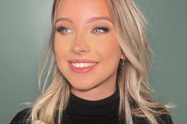 Sarah Makeup Artist
