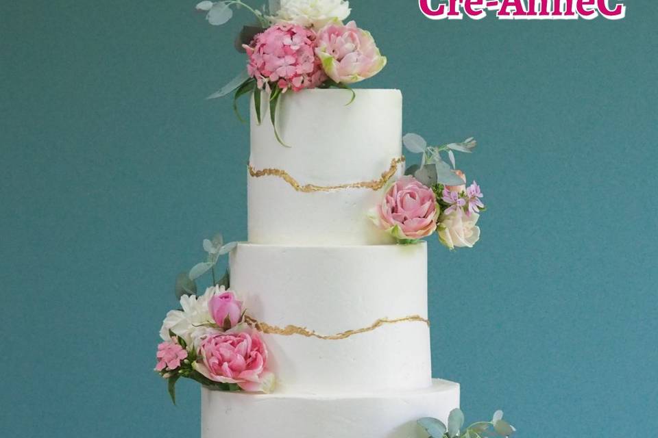 Wedding cake crème fleurs natu