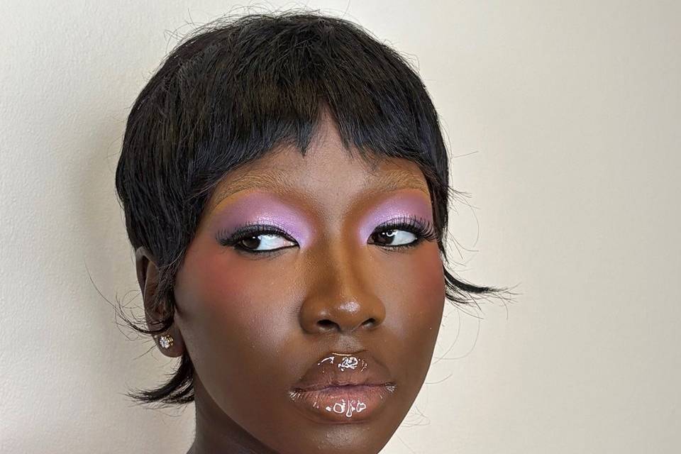 Elle voulait ses sourcils au n