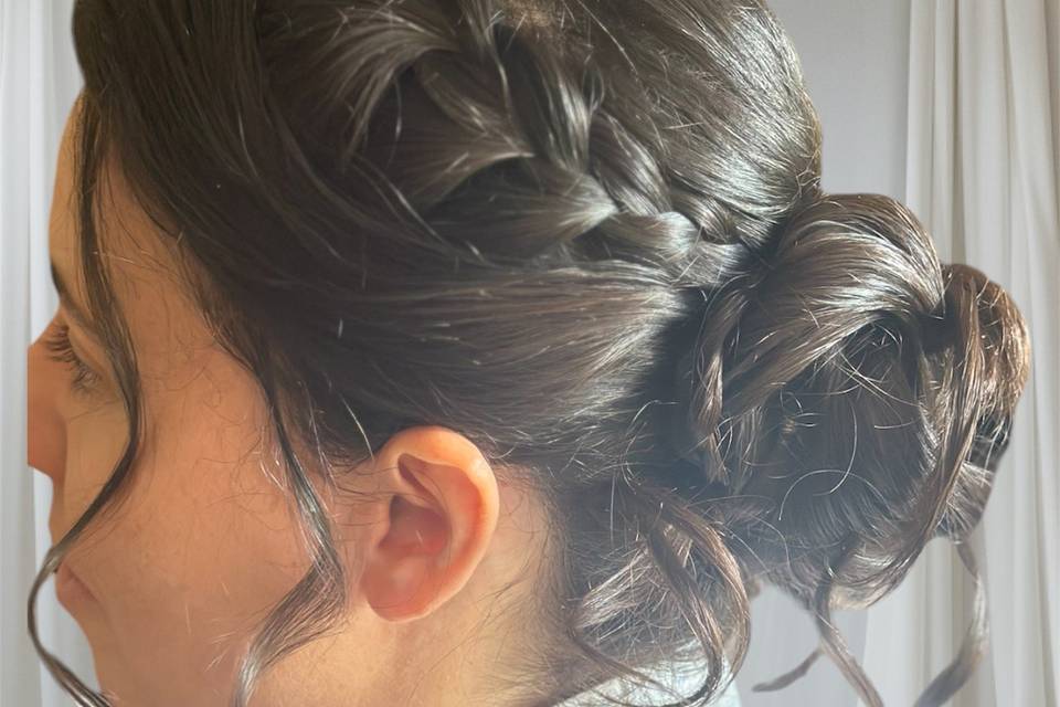 Chignon bas avec tresse