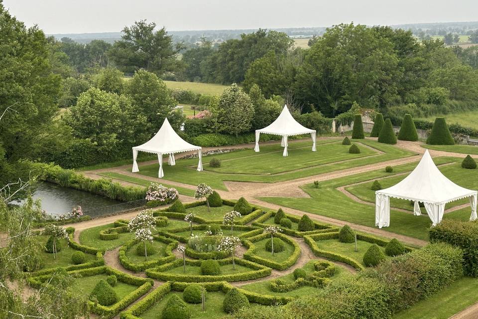 Cocktail dans les jardins