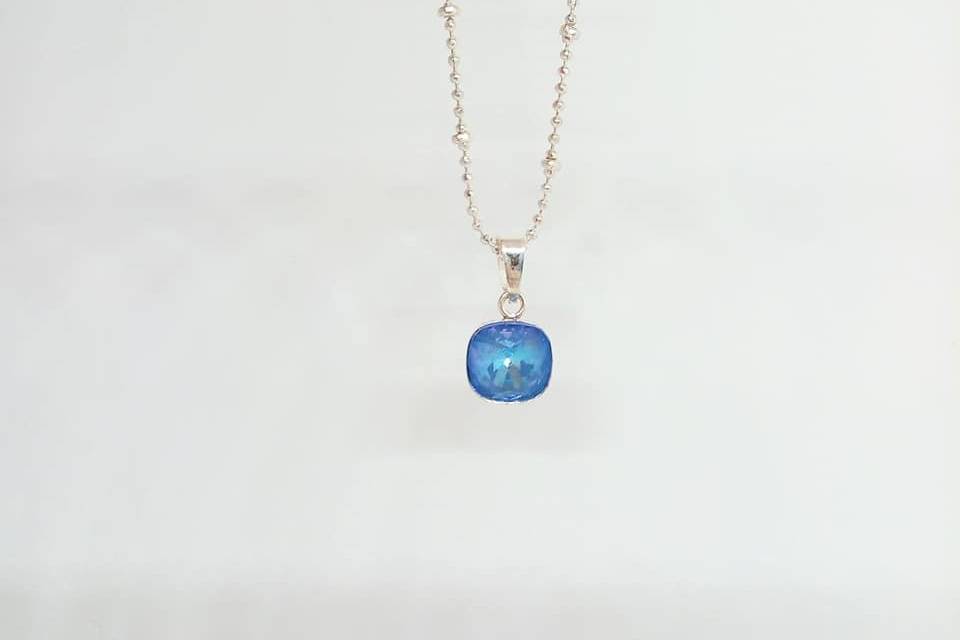 Collier cristal bleu lagon