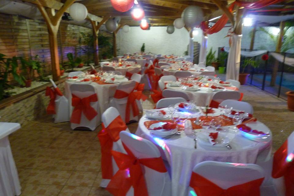 Mariage en rouge et blanc