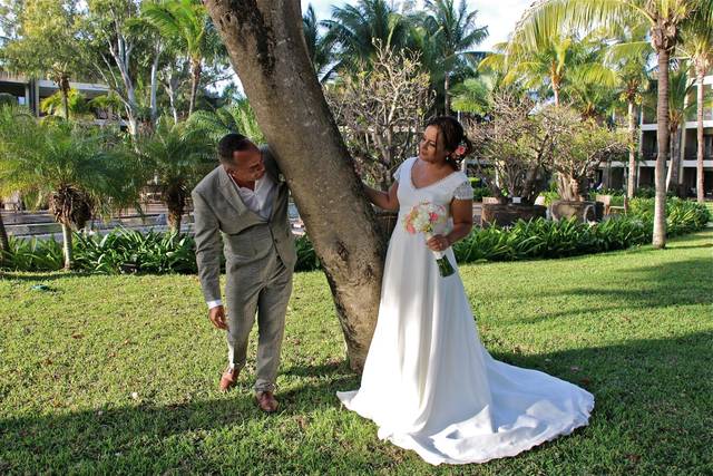 Robe de mariée verte et online blanche