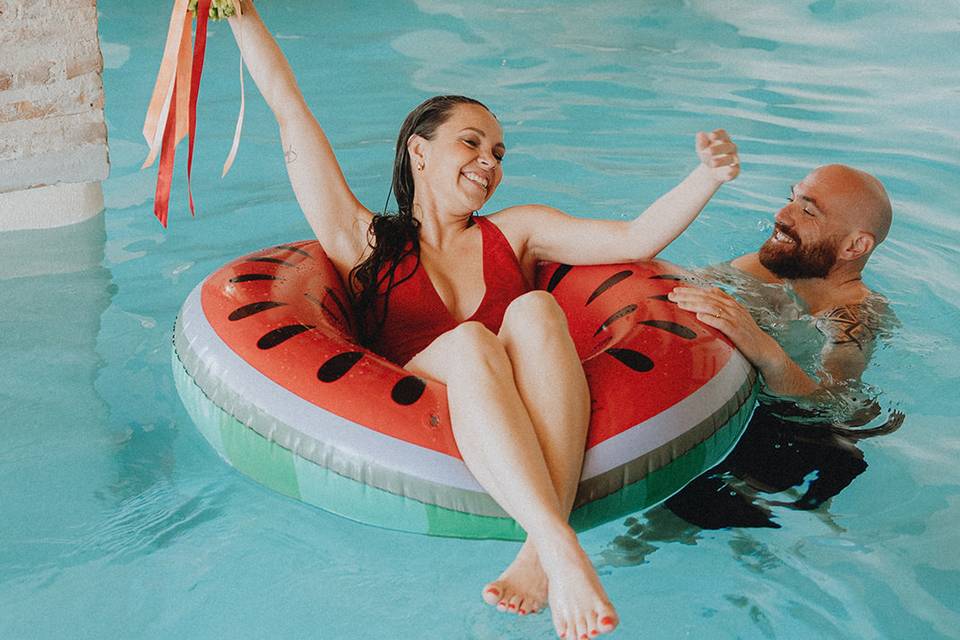 Dans la piscine