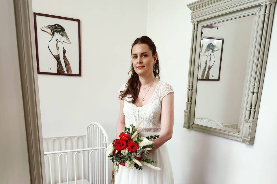 Une mariée et son joli bouquet