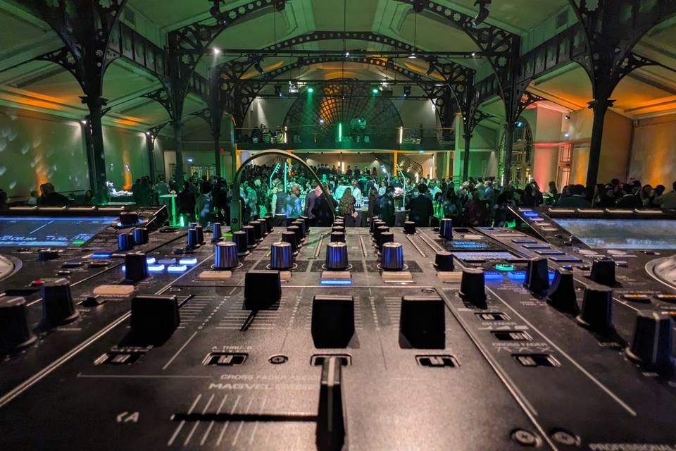 Dj Set / Elysée Montmartre