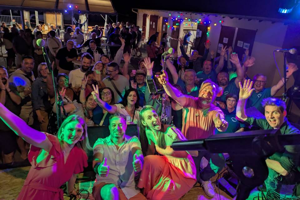 Good Vibes Live
