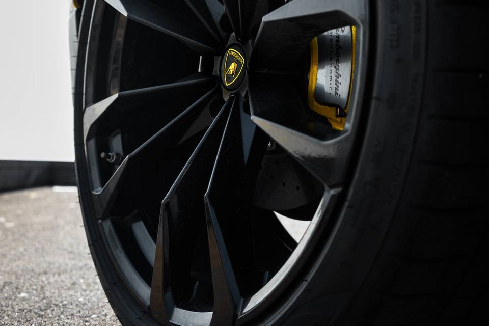 Urus J