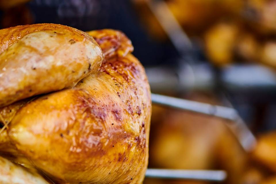 Poulet rôti au feu de bois