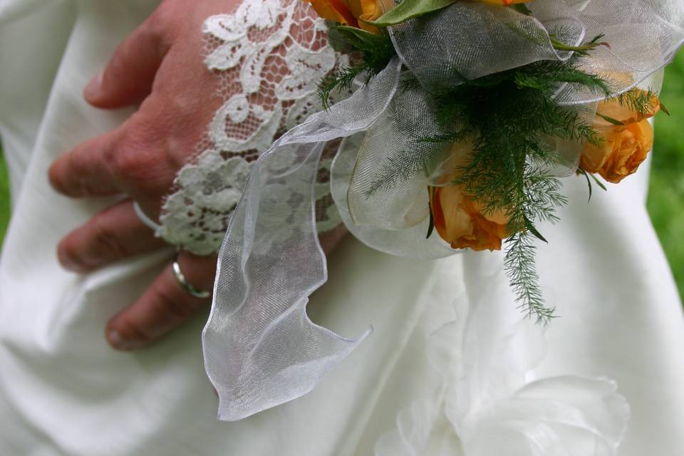 Le bouquet au poignet