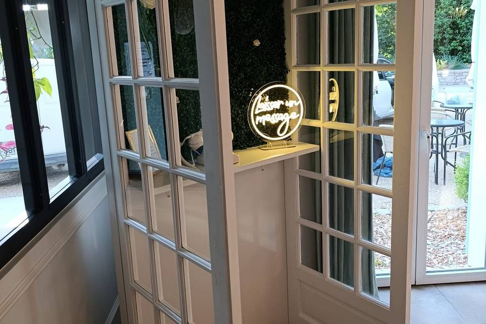 Cabine téléphonique et audio