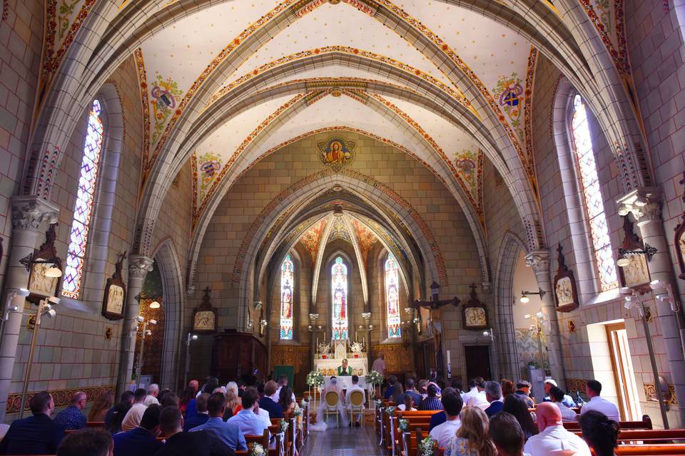 église au grand angle