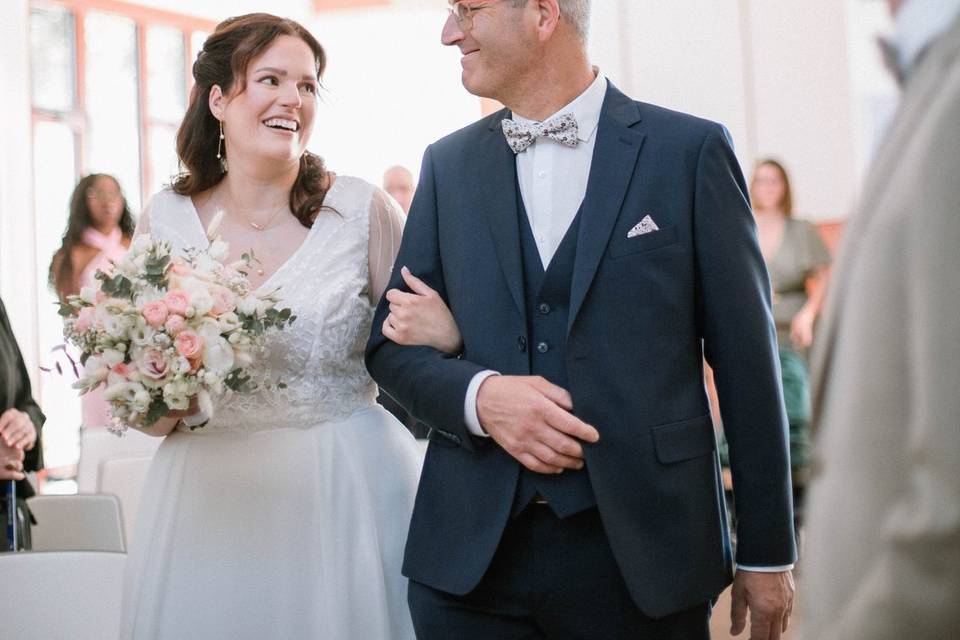 Arrivée de la mariée mairie