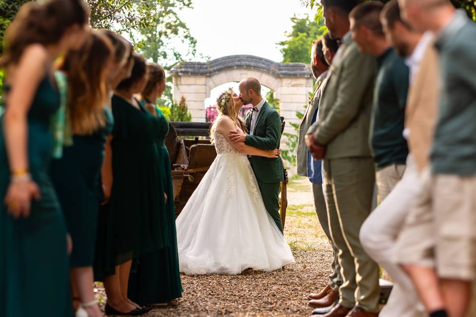 Devant les invités