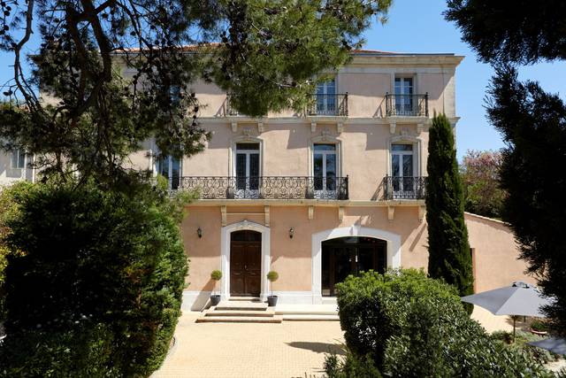 La Facade