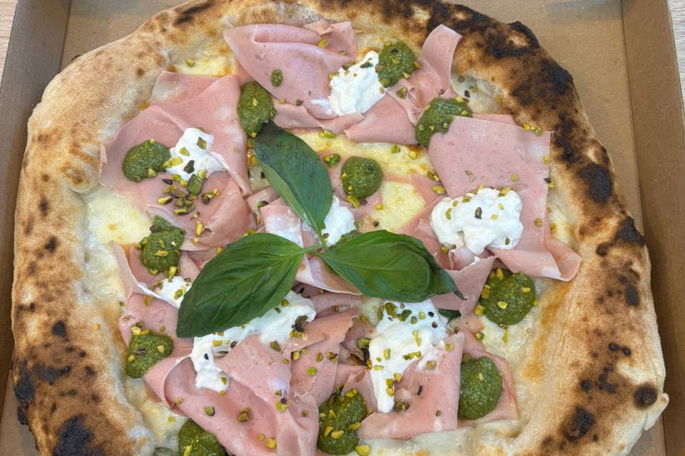 Pizza pistcchiosa