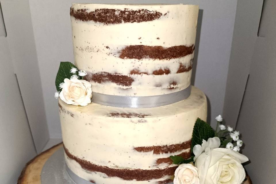 Nude cake