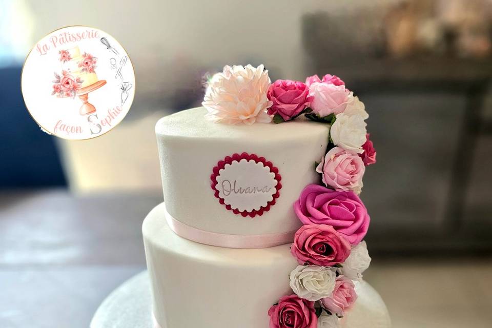 Cake design fleuri rose