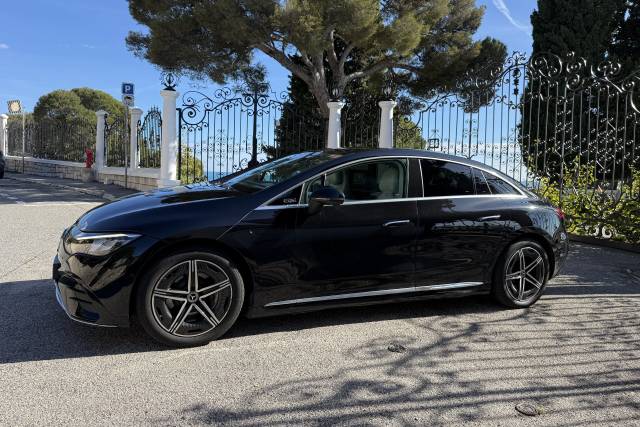 Mercedes EQE