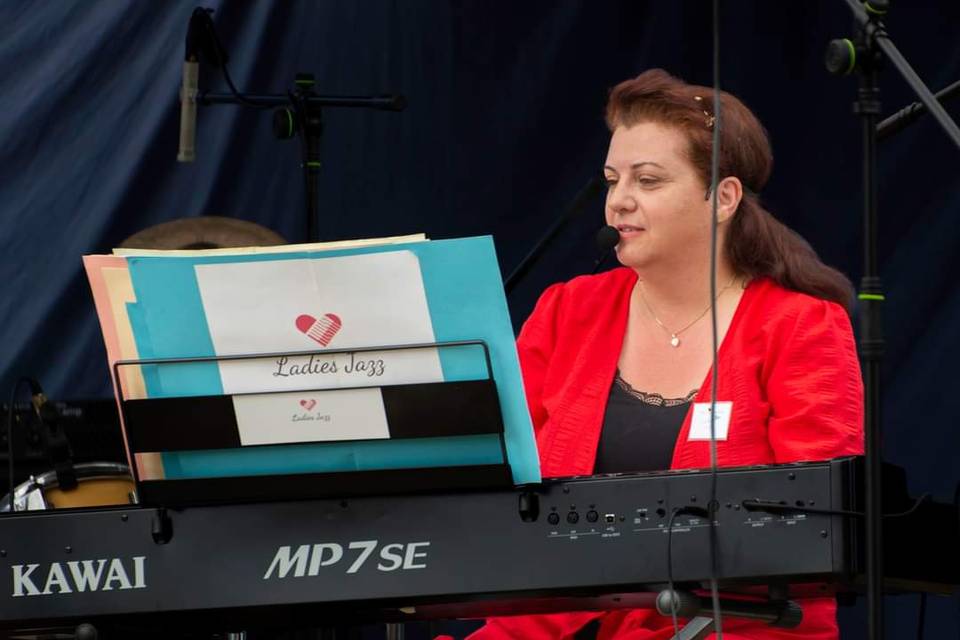 Valérie DUFOUR, pianiste