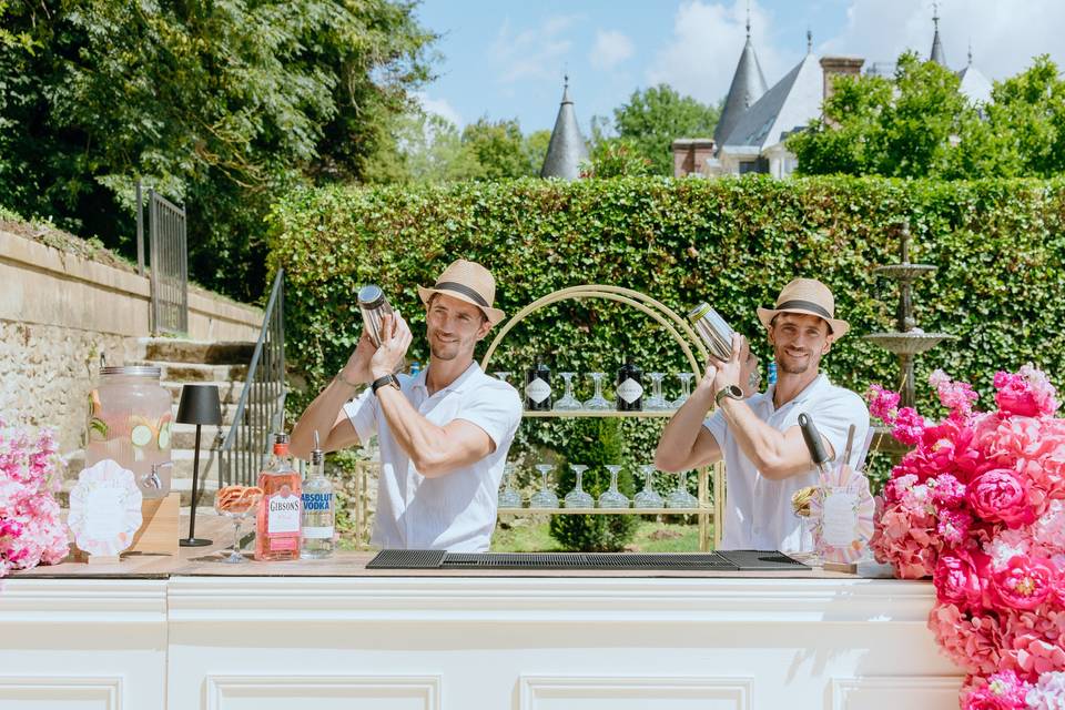 Barmen shake
