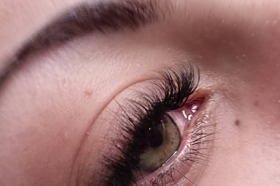 Oa_lashesnails