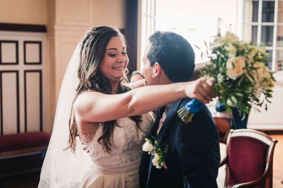 Embrassez la mariée