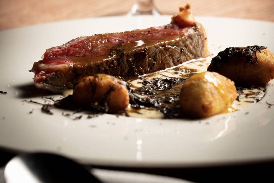 Pièce d'Aubrac juste braisée