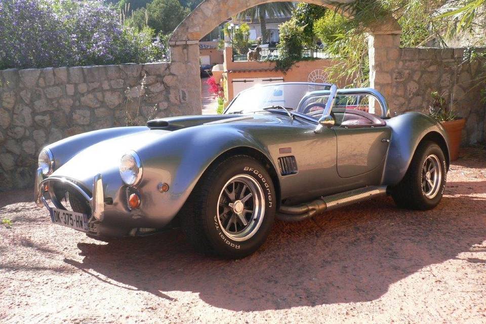 AC COBRA 1966 V8 CAB