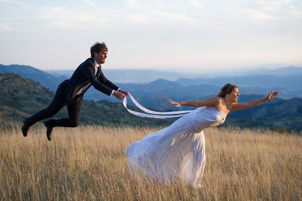 Flying groom