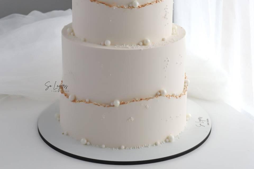 Fault line wedding cake