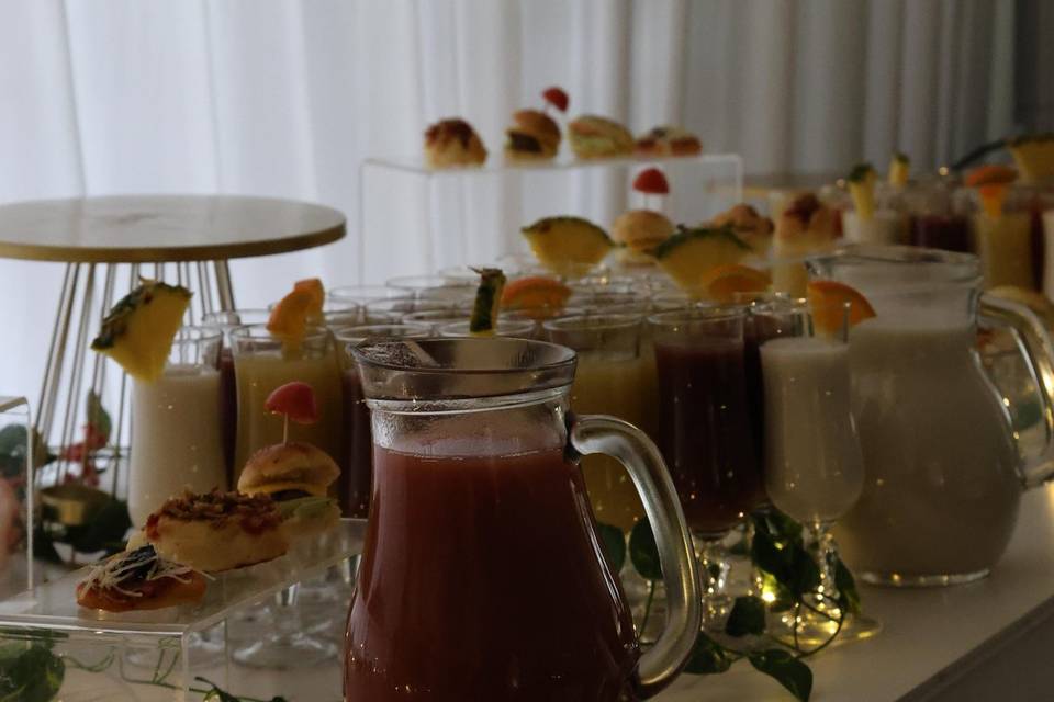Hall bar