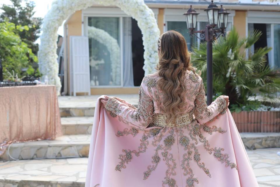 Caftan rose raffiné