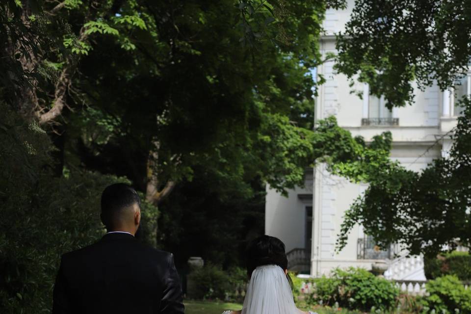 Couple main dans la main
