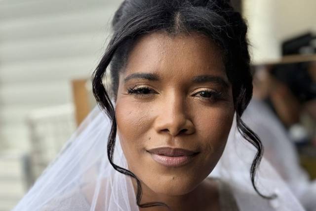 Bride Alida