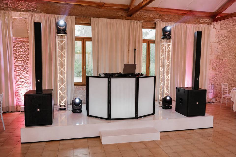 DJ-R1