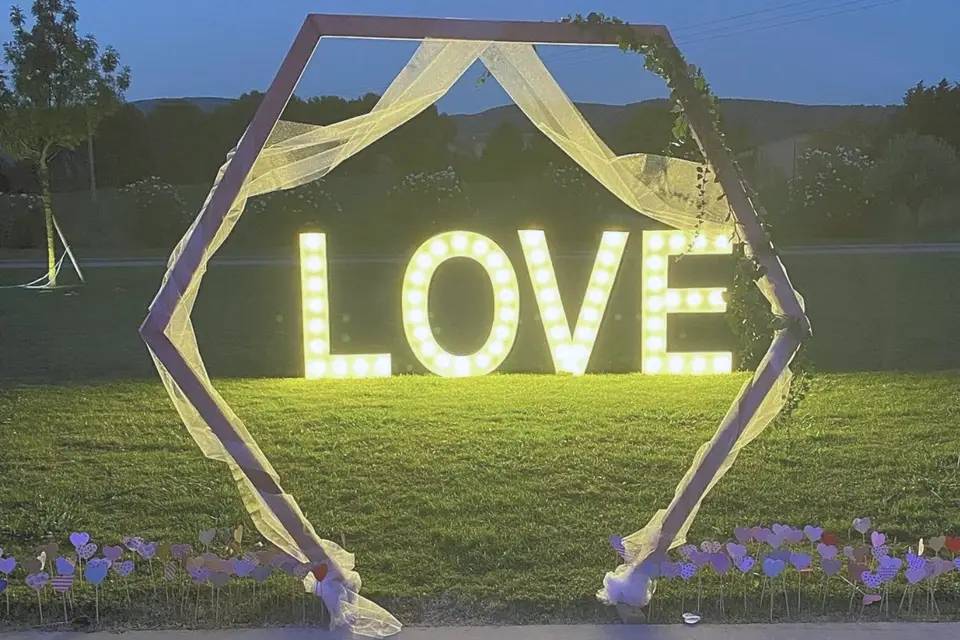 Le LOVE lumineux