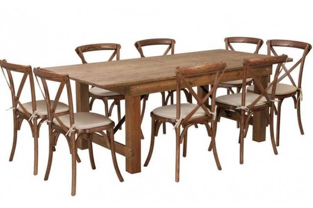 Tables et chaises bois