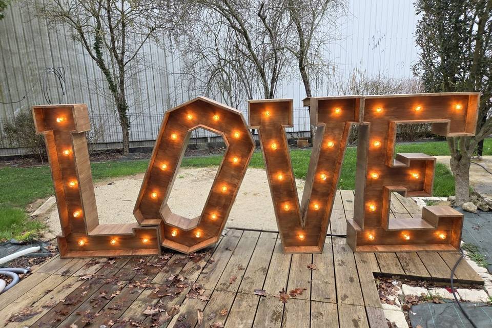 Lettres LOVE