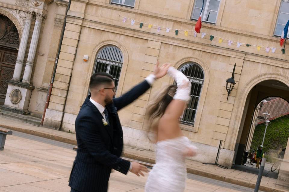 L. & Q.